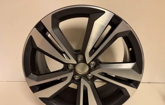 Volvo V60 R19 alloy rim 31680201