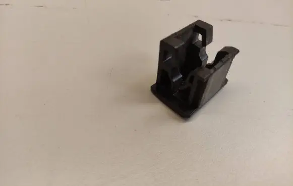 KIA Soul Headlight/headlamp mounting bracket
