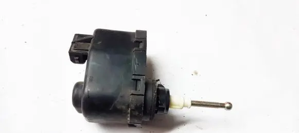 Audi 100 S4 C4 Headlight level adjustment motor 00437545