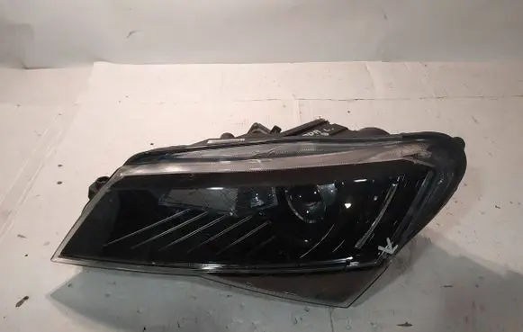 Skoda Superb B8 (3V) Headlight/headlamp 3V1941015B