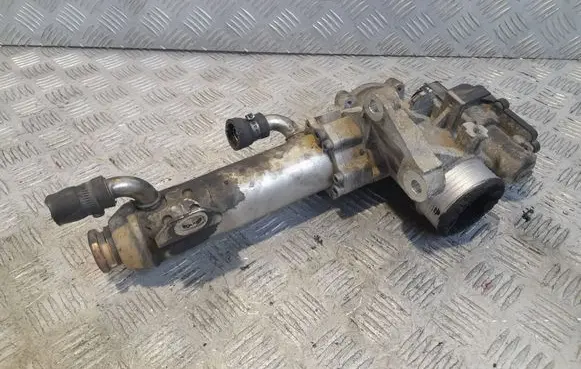 Volvo XC90 EGR valve cooler 8807661