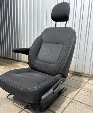 Renault Trafic III (X82) Front driver seat 