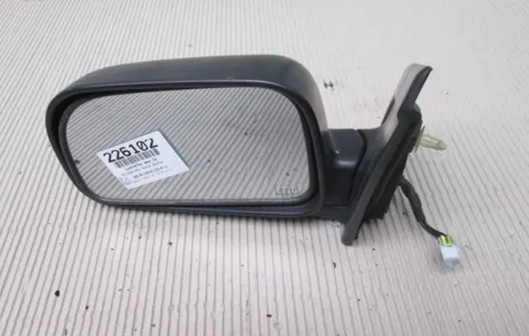 Mitsubishi Space Runner Front door electric wing mirror