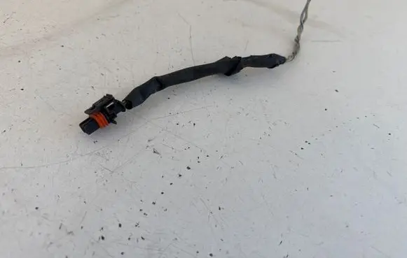 Opel Vivaro Fuel injector wires