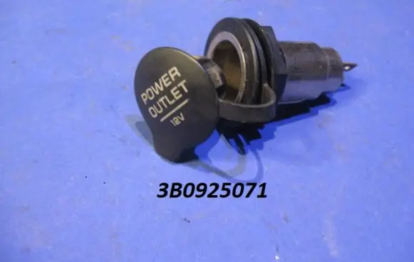 Volkswagen Bora 12 V Socket (rear) 3B0925071