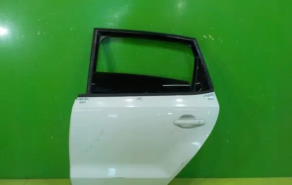 Volkswagen Polo V 6R Rear door 17AB175