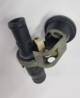 Audi A4 S4 B5 8D Coolant heater control valve 4A0819809