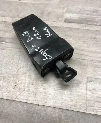 Skoda Superb B5 (3U) Rear door check strap stopper 3T0839249