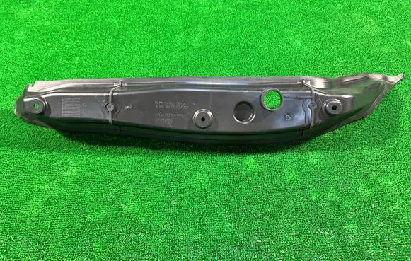Mercedes-Benz C W206 Fender end trim A2068890000