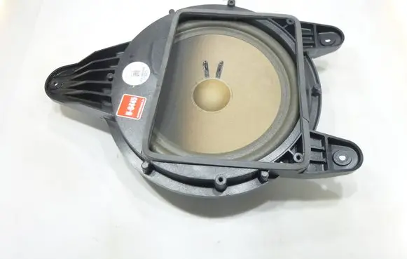 Audi A4 S4 B9 Subwoofer speaker 8W5035412 UA726418 90026000102