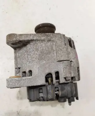 Renault Clio IV Generator/alternator 231007842R 2612719A 2113004960