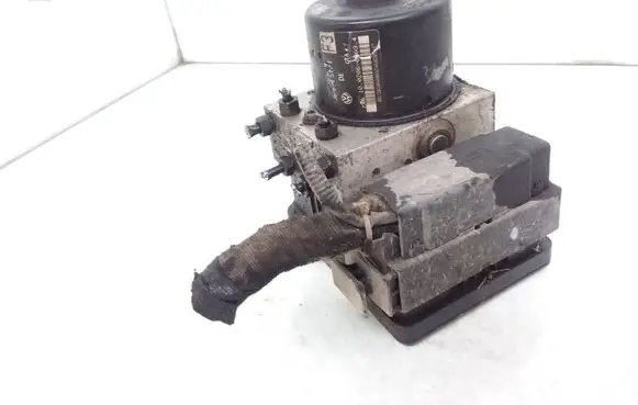 Volkswagen Golf IV ABS Pump 1C0907379E 10096003133