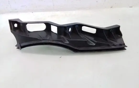 Volkswagen PASSAT B6 Front bumper mounting bracket 3C0807889