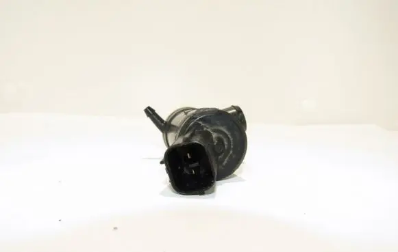 Subaru XV Windscreen/windshield washer pump