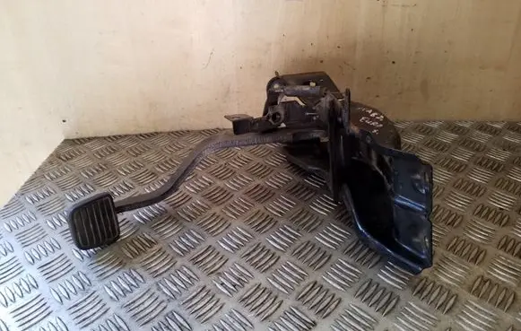 Audi A6 S6 C4 4A Brake pedal