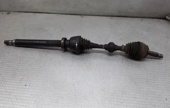 Mitsubishi Carisma Front driveshaft