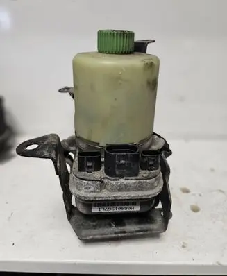 Skoda Roomster (5J) Power steering pump 6R0423156B 6Q2423051AQ 6Q1423051CG