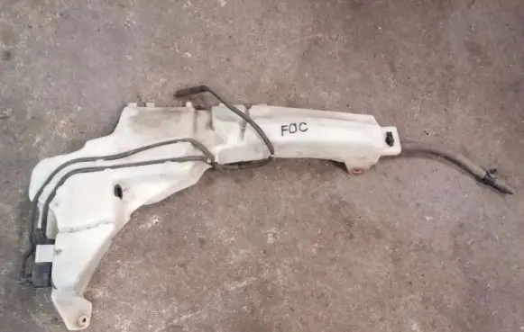 Ford Focus Windshield washer fluid reservoir/tank 4M5113K163
