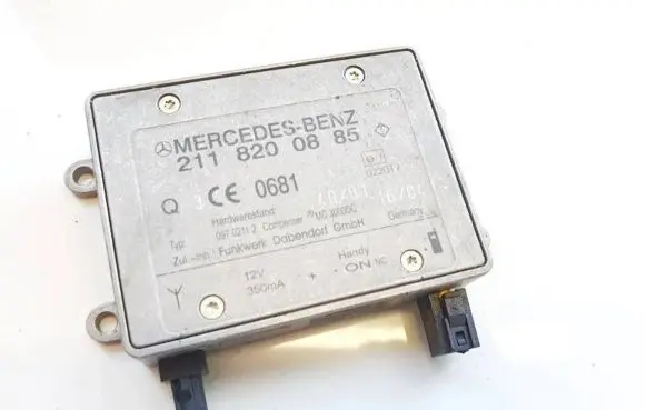 Mercedes-Benz GL X164 Antenna control unit 2118200885
