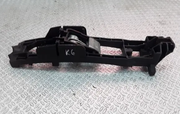Rear door exterior handle/bracket