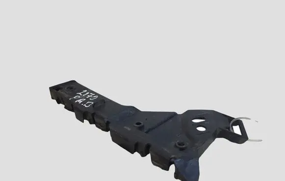 Opel Insignia A Front bumper mounting bracket 13238444