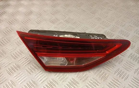 Seat Leon (5F) Tailgate rear/tail lights 5F0945307D