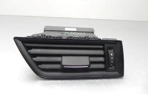 Skoda Superb B8 (3V) Rear air vent grill 3V0819702B I7164