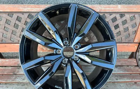 Volkswagen Scirocco R18 alloy rim 