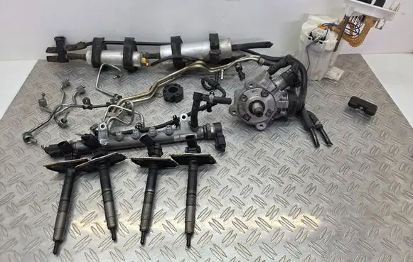 Audi A4 S4 B8 8K Fuel injection system set 0445010507 03211009 03L130755