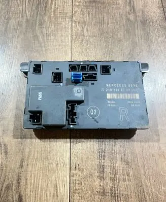 Mercedes-Benz CLS C219 Door control unit/module 2198200726 00005030