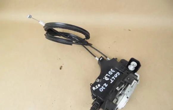 Mitsubishi Colt CZ3 Front door lock 