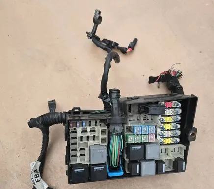 Ford Focus Fuse box set 3M5T14A067BC 518804109 31L03L06