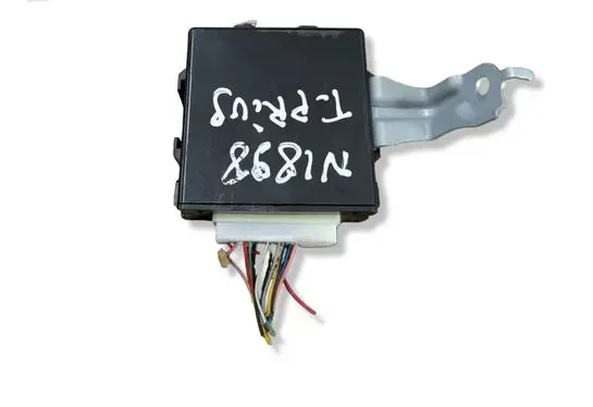 Toyota Prius (NHW20) Door control unit/module 8973047020