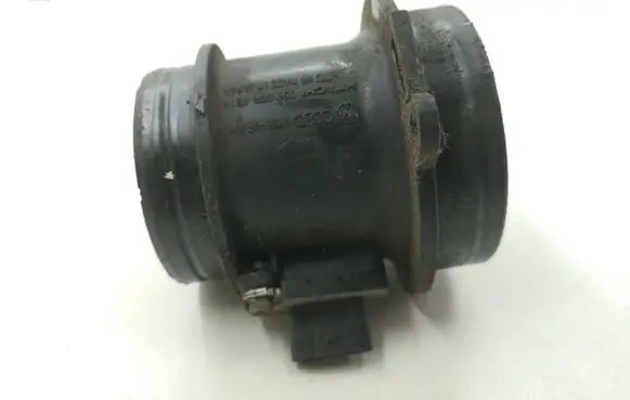 Audi A4 S4 B8 8K Mass air flow meter 05990646