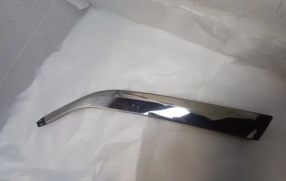 Peugeot 5008 II Rear side glass trim 9827008977
