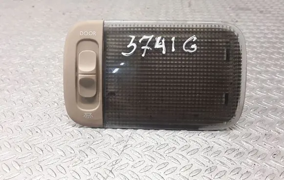 Subaru B9 Tribeca Rear seat light