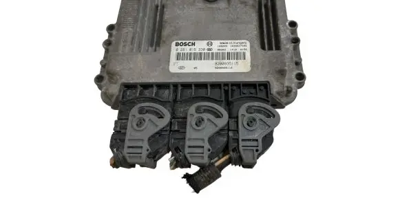 Opel Vivaro Engine control unit/module 8200935116 8200935115 0281015330