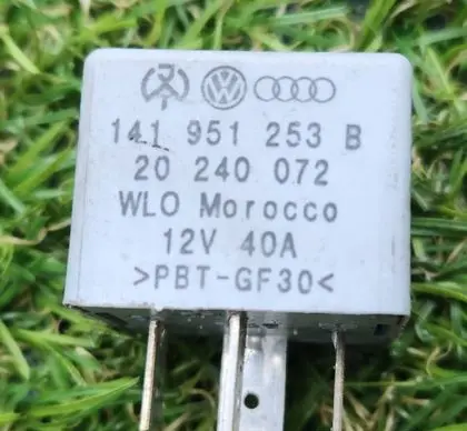 Volkswagen Golf III Other relay 141951253B 20240072