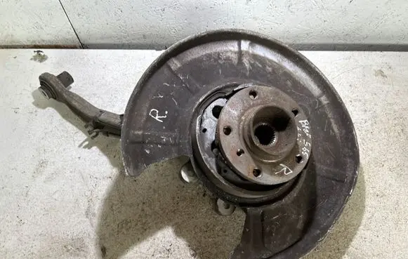 BMW 7 E65 E66 Rear wheel hub