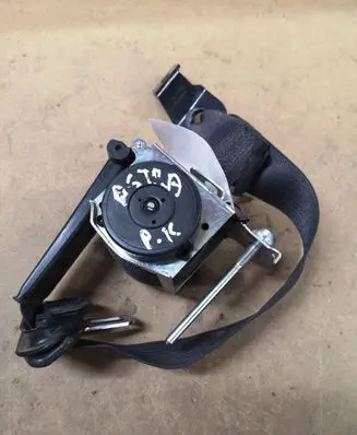 Opel Astra H Front seatbelt 560834901E