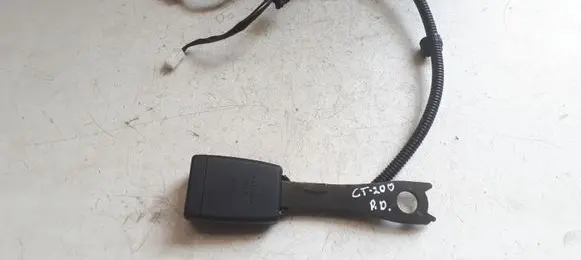 Lexus CT 200H Front seatbelt buckle B620 6L01 20162