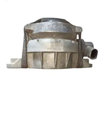 Engine mount bracket