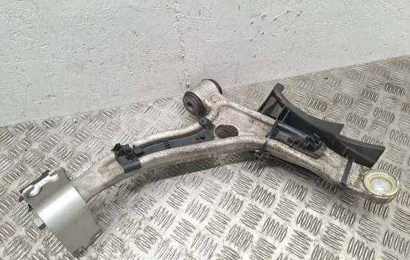 Mercedes-Benz CLA C117 X117 W117 Front lower control arm/wishbone A2464211220