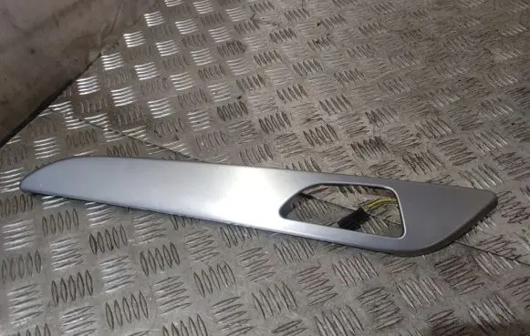 Mercedes-Benz GLE (W166 - C292) Rear door card trim A1667301922