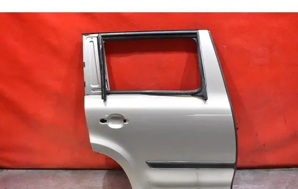 Skoda Yeti (5L) Rear door 