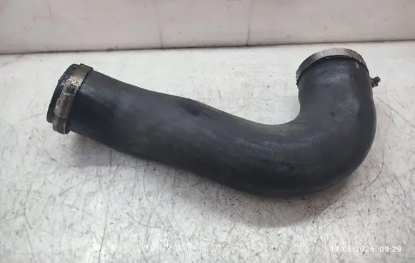 Volkswagen Amarok Air intake hose/pipe