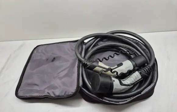 Tesla Model 3 Electric car charging cable T2G3PC3AC32 1143725 44134