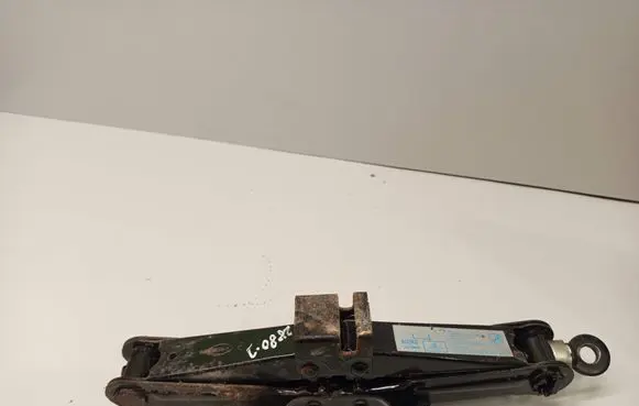 Mazda 6 Lift Jack 