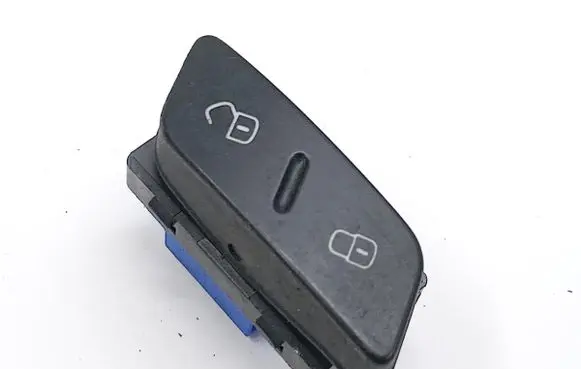Volkswagen PASSAT B7 Central locking switch button 3AA962125