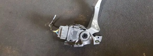 Volvo XC60 Accelerator throttle pedal 31329059